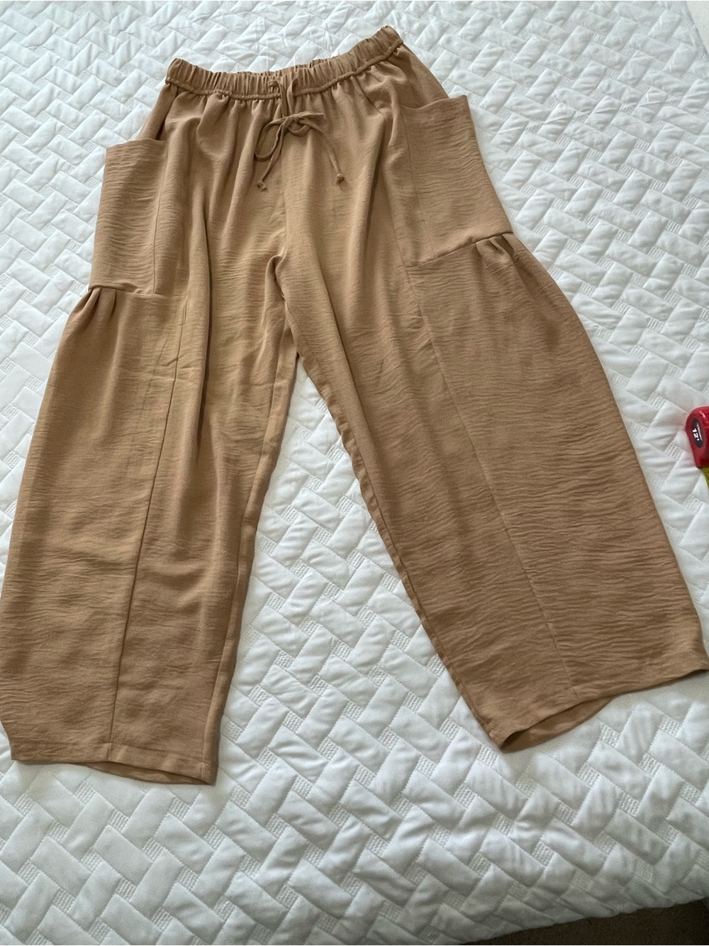 Wide-Leg Utility Pocket Pants in Camel